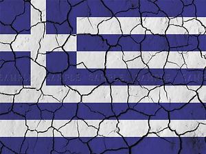 Des fissures dans un bloc grec