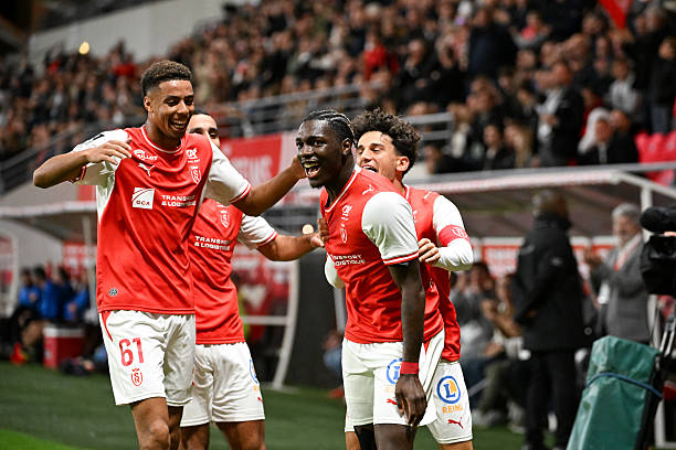 Reims nouveau dauphin des Verts